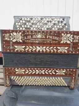 Sbírka statožitných harmonik Českých výrobců heligonek