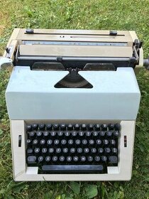 Retro písací stroj