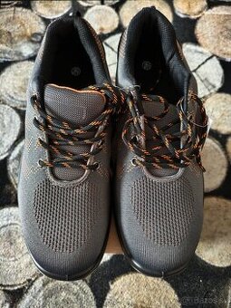 PRACOVNÁ OBUV 42, 43