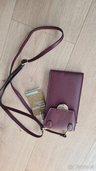 Mini kabelka na mobil