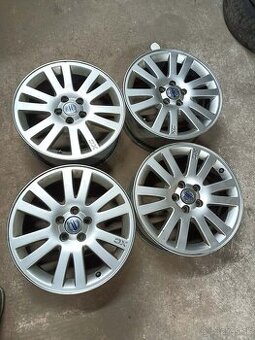 4ks alu disky orig. Volvo 5x108 R17
