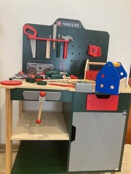 detský drevený pracovný stôl