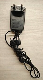 Nabíječka Sony Ericsson CST-60