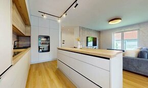 Luxusný 4 izbový rodinný dom s dvoj-garážou a zariadením