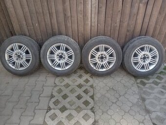 Kolesá elektróny z Fiat Stilo s dobrými pneumatikami