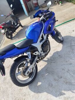 Suzuki SV650S