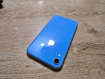 Iphone XR plnefunkcny ma len bezne znamky pouzivania telefon