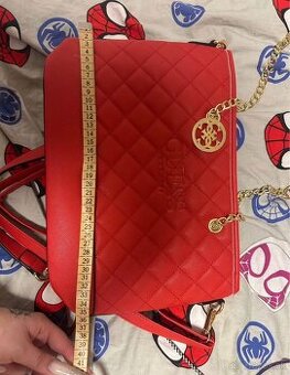 Kabelka Guess