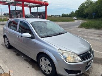 Opel Astra H 1.9 CDTI COSMO | 74 kW | 6-st. manuál | STK do