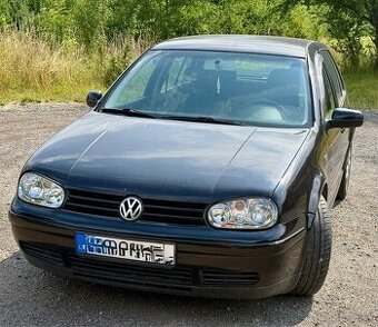 Predám Wolkwagen golf 4. 1.6 benzín