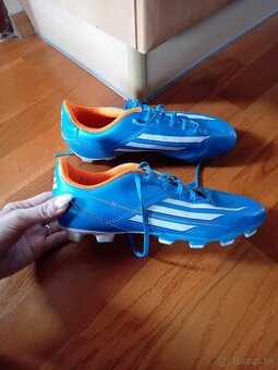 Modré kopačky Adidas 38