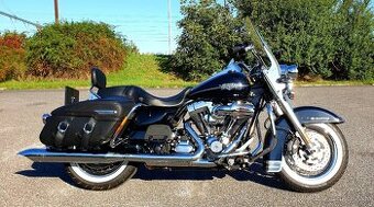 HARLEY-DAVIDSON ROAD KING CLASSIC