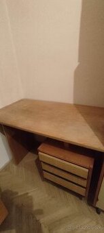 Retro písací stôl