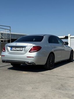 Mercedes-Benz E400 4MATIC