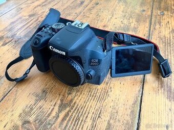 Fotoaparat Canon EOS 800D+Objektiv 17-55 f2.8+ brasna+stativ