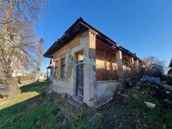 Rodinný dom, stavebný pozemk na predaj v lokalite Šahy časť