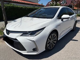 Toyota corolla hybrid