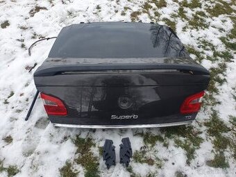 Škoda Superb 2 sedan kufrove dvere