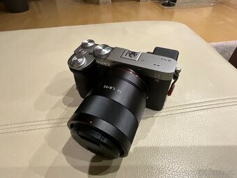Sony A7C II telo strieborný