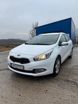KIA Ceed 1.6 crdi , havarované