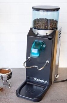 Predam elektrický mlynček na kávu Rancilio Rocky