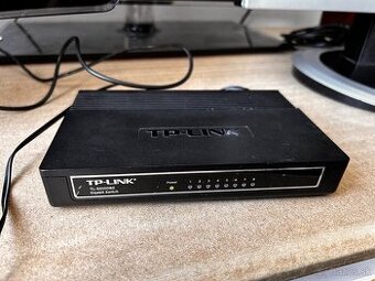 TP-LINK TL-SG1008D – 8-portový Gigabitový Switch