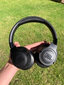 JBL Tune 710BT
