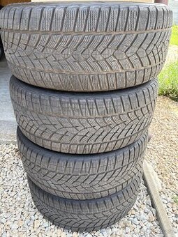 275/45 R21 - GoodYear Ultra grip - 1