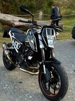 KTM Duke 690 2016