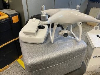 DJI Phantom 4