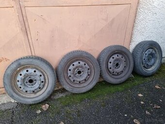 Predám plechové disky R15 so zimymi pneu