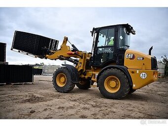 Kúpim kĺbový kolesový nakladač