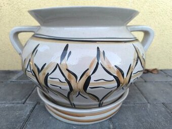 Skutočne veľký starý keramický kvetináč aj s miskou
