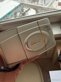 Nikon lite touch zoom 100w