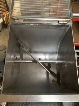 Predám miešačku mäsa a sypkých materiálov