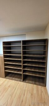 Zostava nábytku 450,-