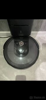 Irobot roomba I7+