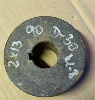 Remenica 2x13 ,priemer 90mm,diera 30mm