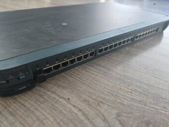 Switch Cisco Catalyst 2900 XL - 1