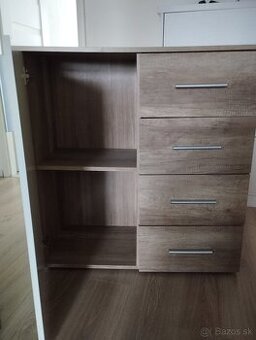 Skrinky + písací stolík