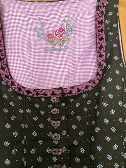 Dirndl bavorský kroj