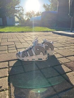 Nike air more uptempo