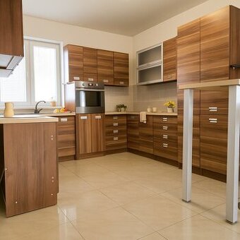 Prenájom 4-izbového bytu Lehnice – 700 €/mes. + energie