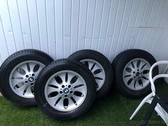 Pneumatiky 235/65 R17 na diskoch