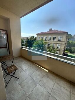 Ponúkame na prenájom 3. izbový veľký byt v centre mesta na Z