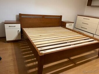 Manželská posteľ 180x200