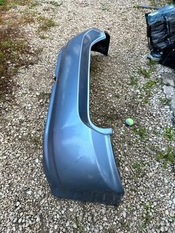 Predám zadný nárazník Corolla 2002-2004 HB E12