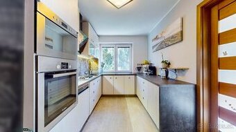 Zrekonštruovaný 3 - izb. byt v tichej lokalite Sliač + garáž - 1