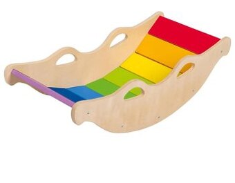 Drevená balančná hojdačka