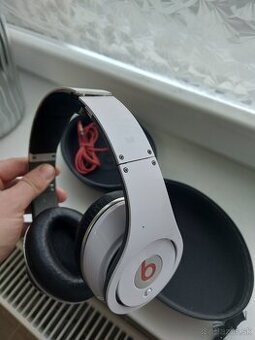 Slúchadlá Beats biele